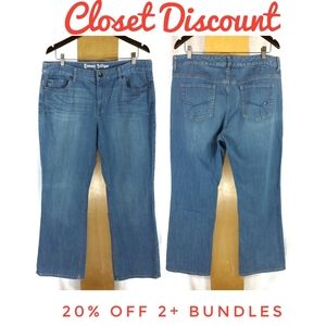 Tommy Hilfiger Mid Rise Boyfriend Bootcut (B)